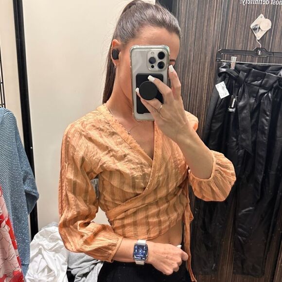 C64 NEEM Living NWT NL Cara Top Muddy Rose Wrap Crop Top V Neck Size Small - Picture 2 of 10